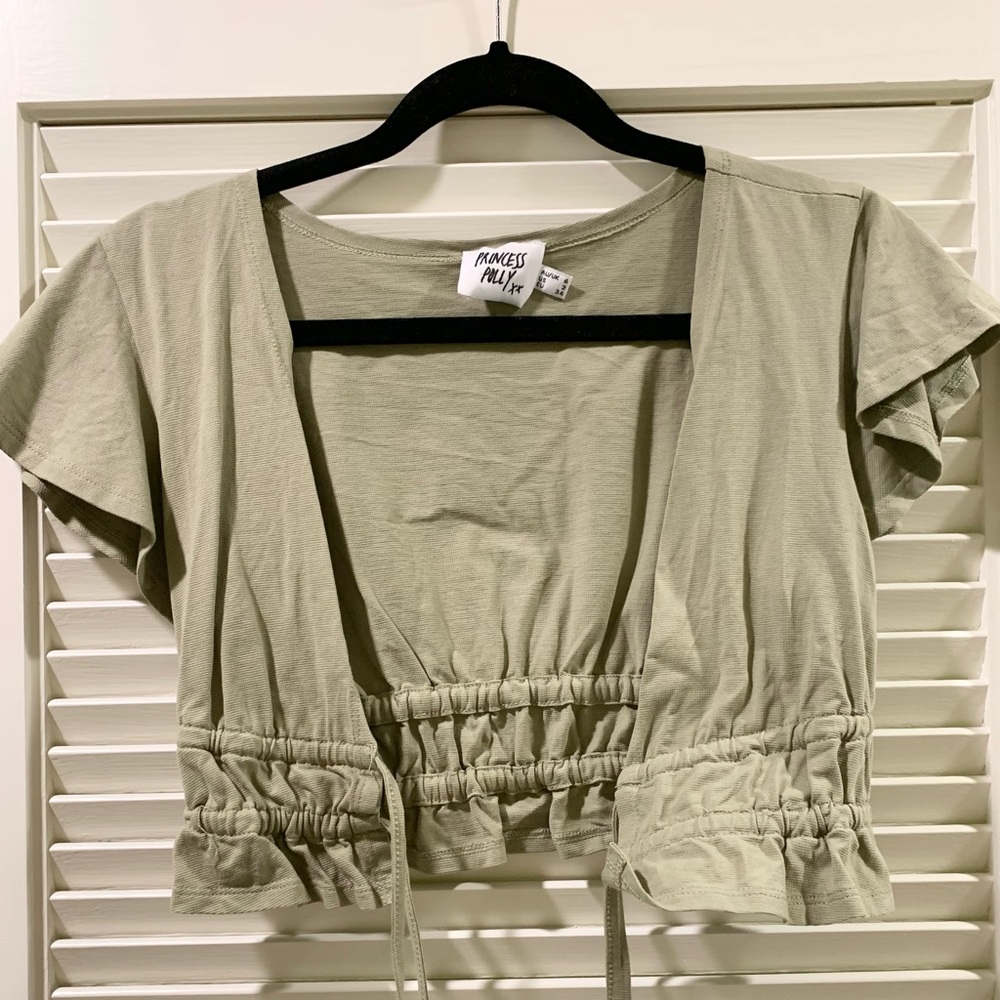 ✨ PRINCESS POLLY TOP ✨ - Picture 2 of 5